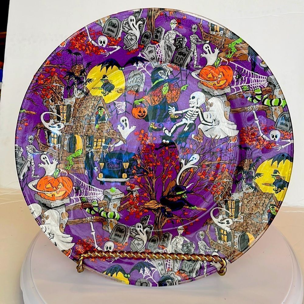 ‎2/$20 HALLOWEEN TREAT 10” GLASS PLATE
